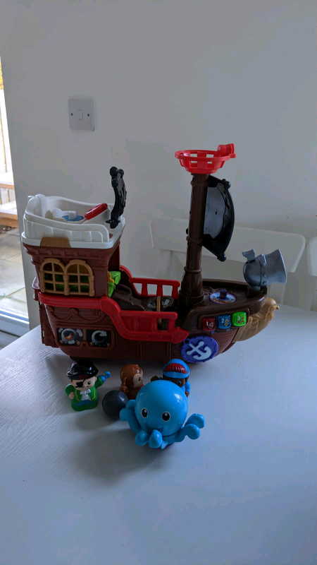 toot toot friends kingdom pirate ship